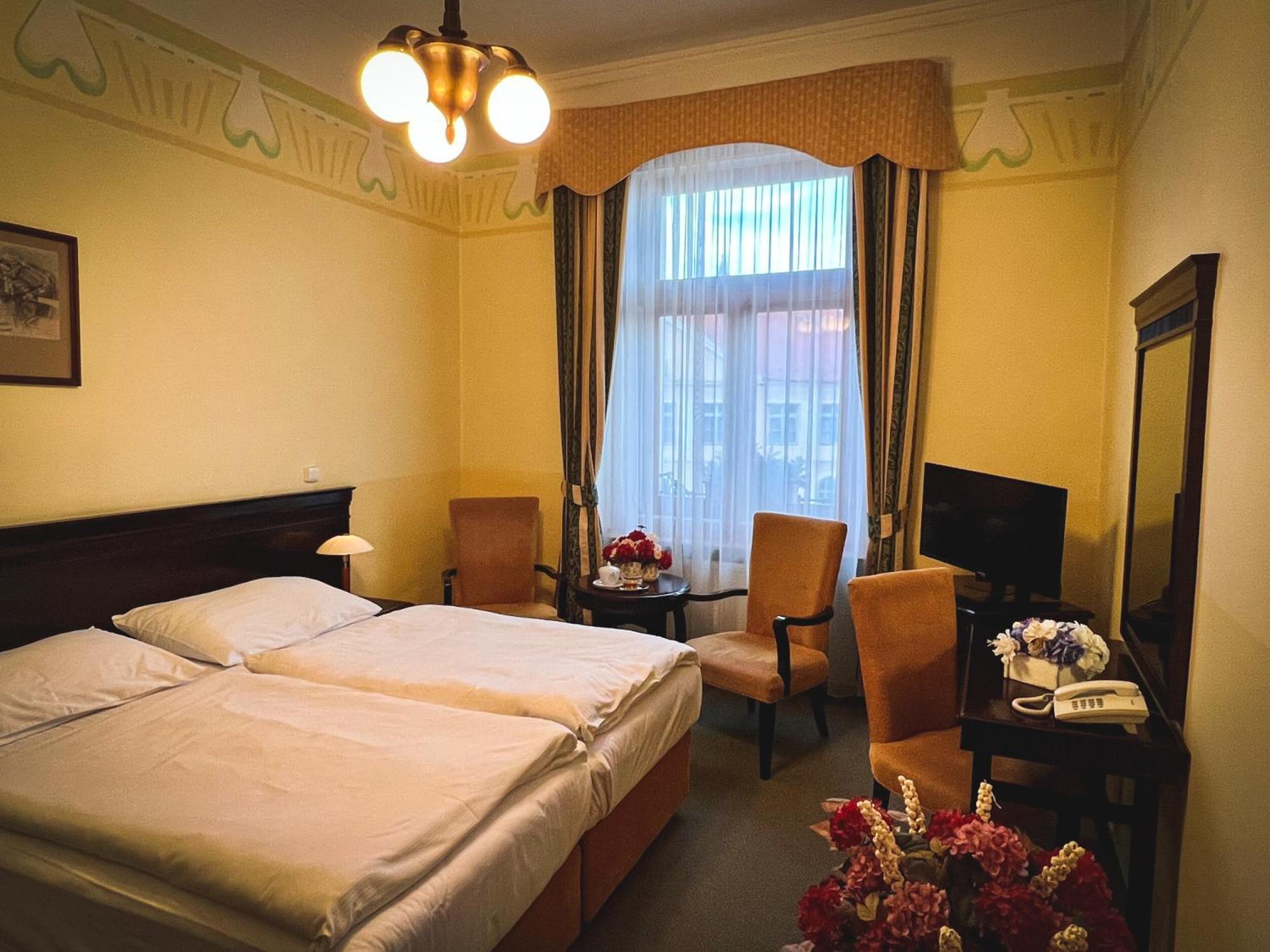 U Zeleneho Stromu 3*