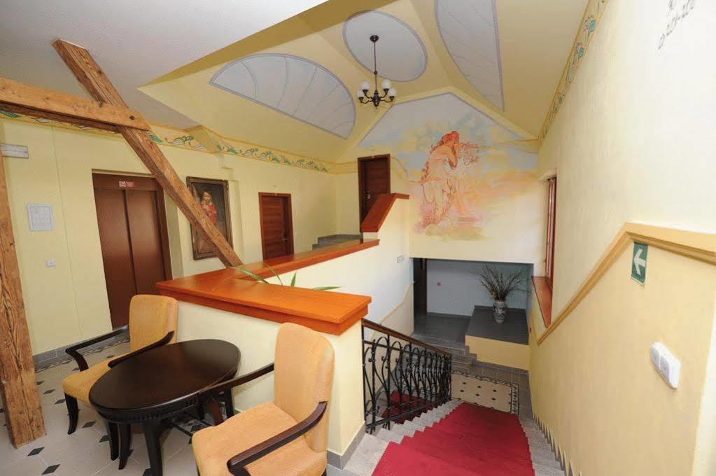 U Zeleneho Stromu Hotel Nepomuk
