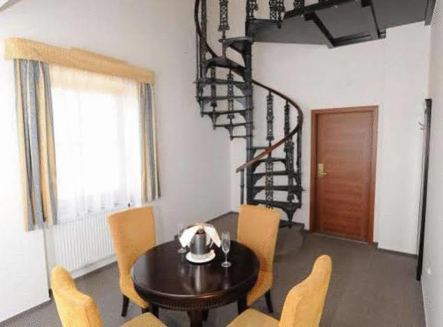 Hotel U Zeleneho Stromu